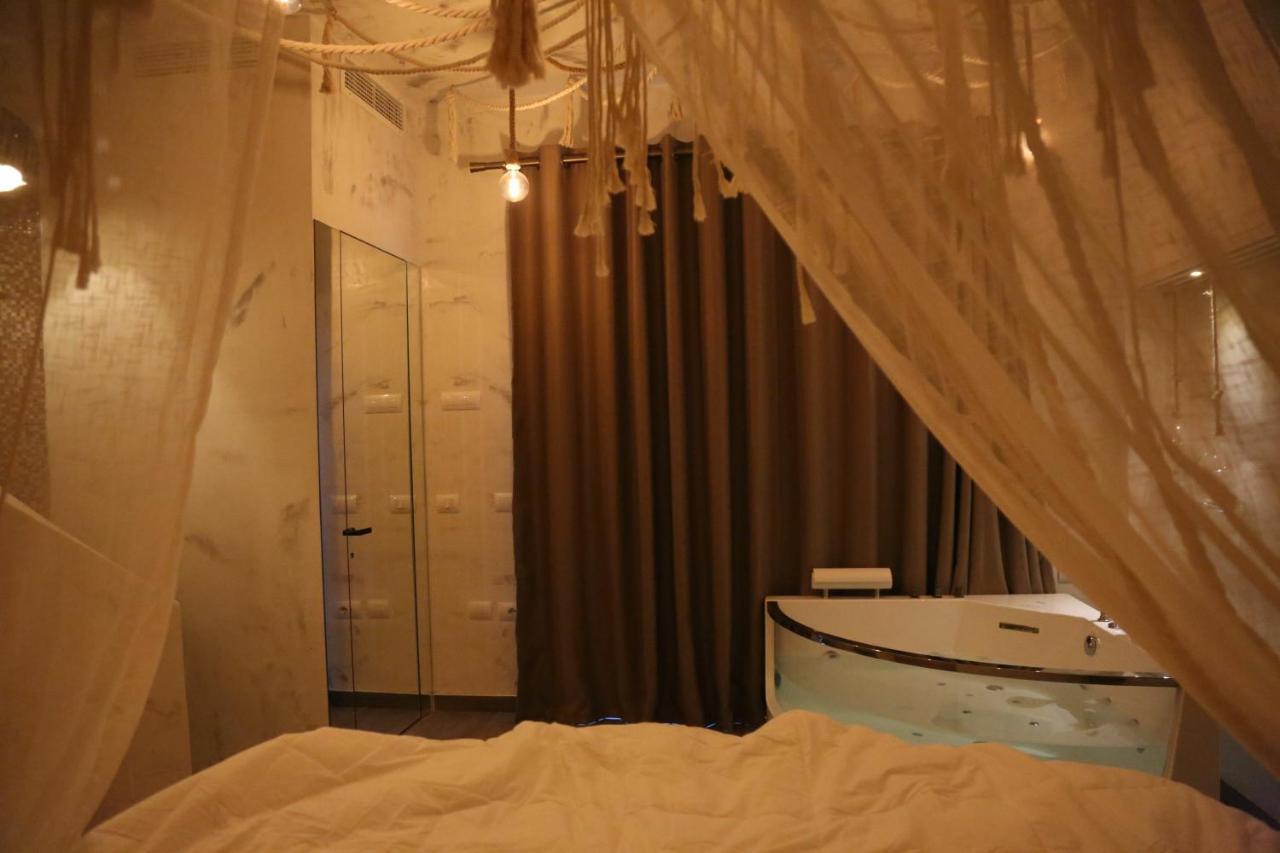 Relax Hotel Ksamil Bagian luar foto
