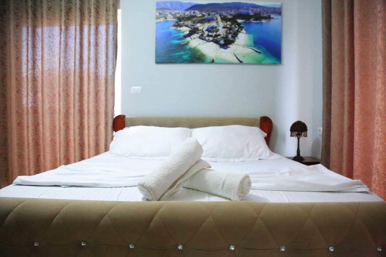 Relax Hotel Ksamil Bagian luar foto